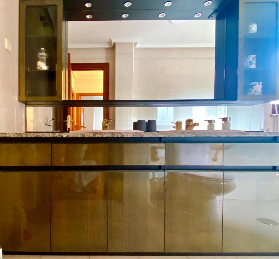 Housing Leon Casa Con Jardin Villa ภายนอก รูปภาพ