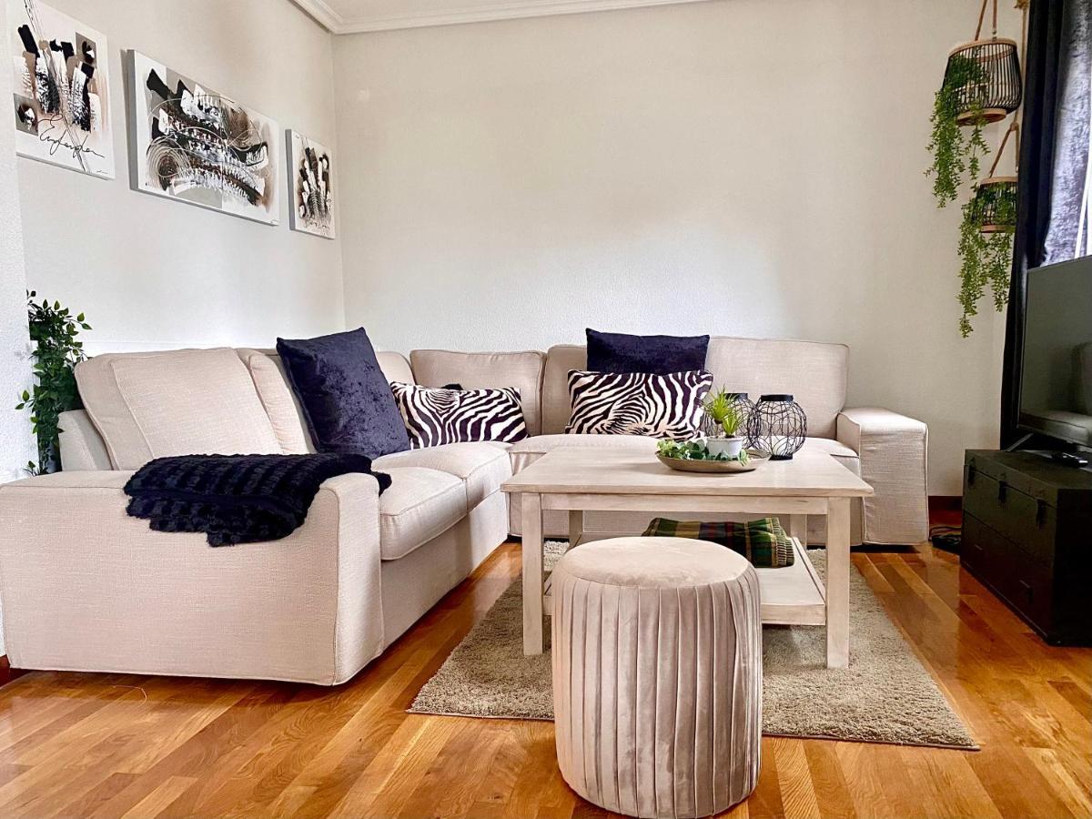 Housing Leon Casa Con Jardin Villa ภายนอก รูปภาพ