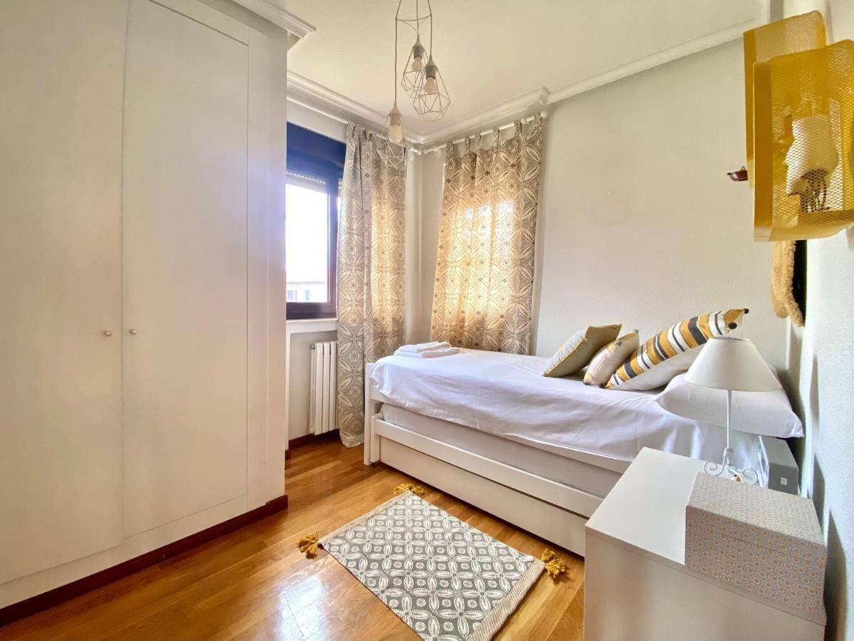 Housing Leon Casa Con Jardin Villa ภายนอก รูปภาพ